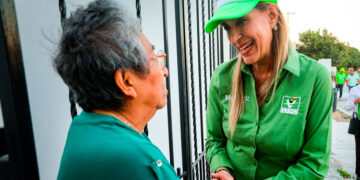 Visitó Maki Ortiz Loma Real casa por casa y le aseguraron su voto