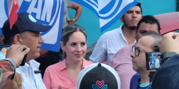 El agua no tiene color partidista: Ale Cárdenas