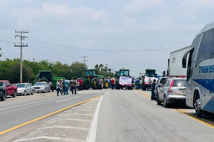 Bloqueo carretero bajo objetivos políticos, asegura Vocero