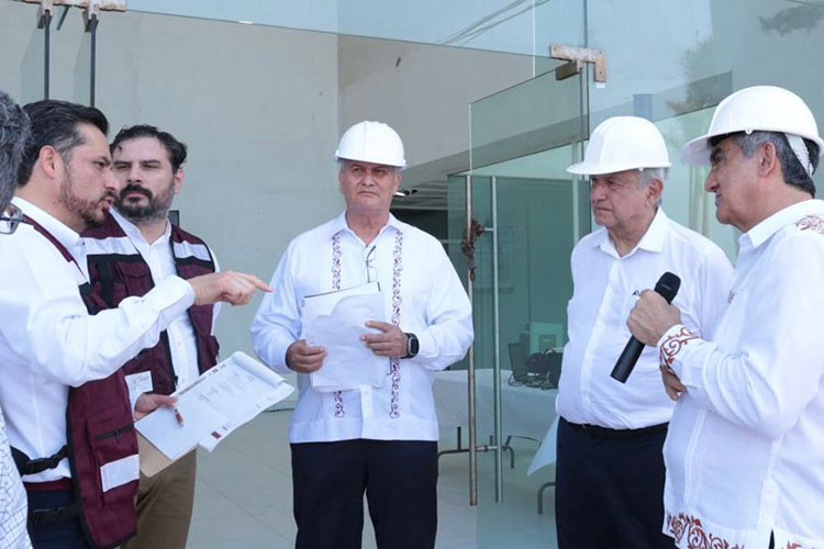 Asegura AMLO presupuesto para concluir hospital de Madero