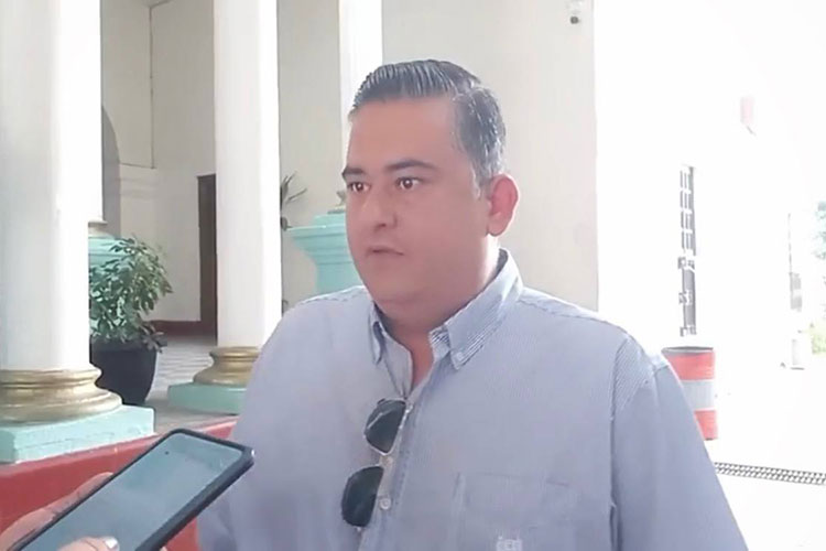 “Ale Cárdenas no debe sacar más raja política al tema del agua”: Narváez