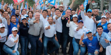 Asegura Rosa González que se Continuará Avanzando en Pavimentación de Calles