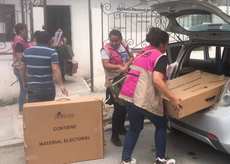 Entrega IETAM paquetes electorales con apoyo de Guardia Estatal