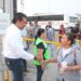 Visita Lalo a obreros y dirigentes de maquiladoras