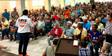 Se reúne Oscar con empleados del sindicato municipal