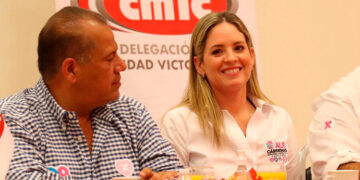Constructores respaldan a Ale Cárdenas