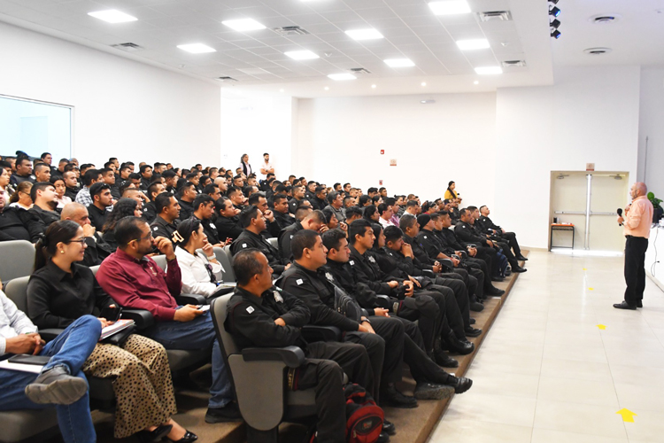 Comercios embellecen Reynosa con infraestructura del Siglo XIX
