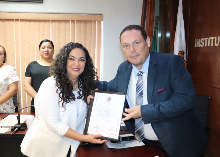 Entrega INE constancia de senadora a Olga Sosa por Tamaulipas