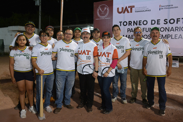 Inaugura el rector Dámaso Anaya el Torneo de softbol para Funcionarios, Maestros y Empleados de la UAT