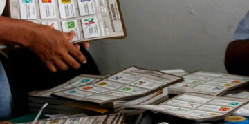 PRI se desfonda; y el PRD encara la pérdida de su registro