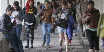 Caen en adicciones 4 mil estudiantes al cierre del ciclo escolar