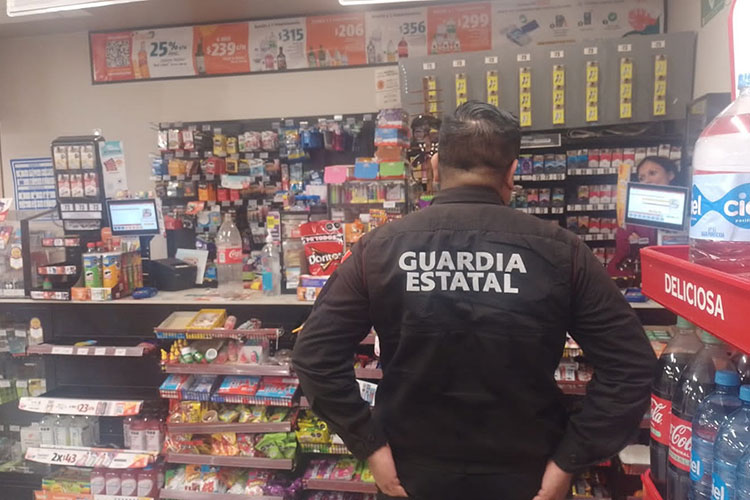 Guardia Estatal mantiene proximidad y vigilancia en negocios y centros comerciales
