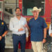 Donó Mayor de Mercedes, Tx., camión de bomberos al Presidente Carlos Peña Ortiz