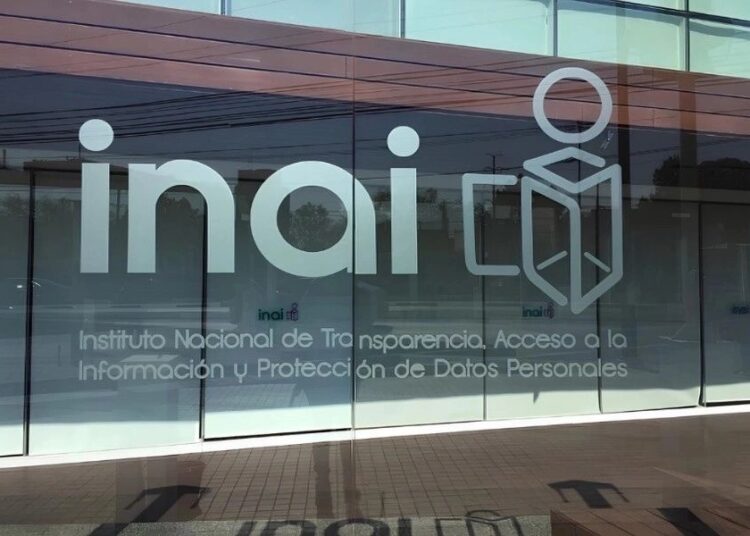 Comisión aprueba desaparición de organismos autónomos