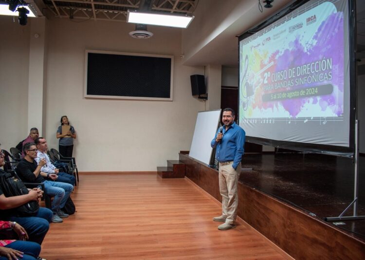 Impulsa Alcalde Carlos Peña Ortiz Curso de Dirección para Bandas Sinfónicas