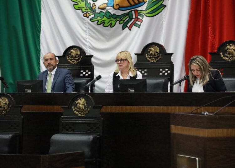 Reclaman a Nancy Juárez ordenar a Sheinbaum bajar decreto de reforma