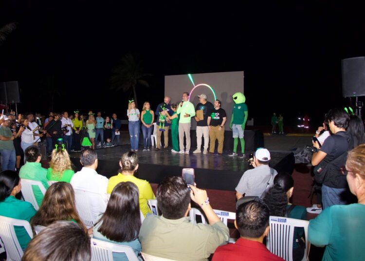 Llegó el “Día del Marciano” a Playa Miramar, una fiesta extraterrestre