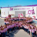 Se unen en lazo rosa humano por mes de lucha contra el cáncer de mama