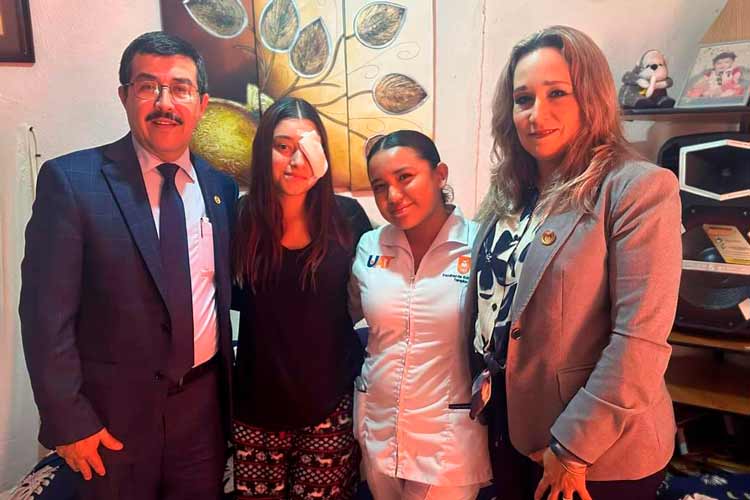 La UAT beca a Melanie y su amiga para que continúen sus estudios.