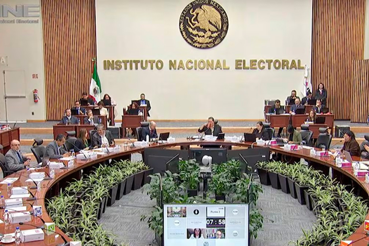 Sheinbaum pide austeridad en elección judicial; rechaza presupuesto