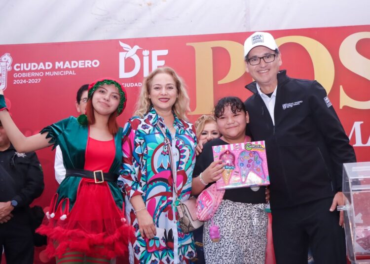 Erasmo contagia de alegría a familias con Posadas Navideñas