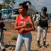 Diputada exige respeto a migrantes; Guardia Estatal los extorsiona