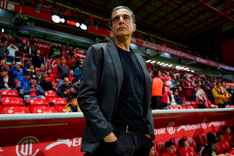 Toluca le da las gracias a Renato Paiva