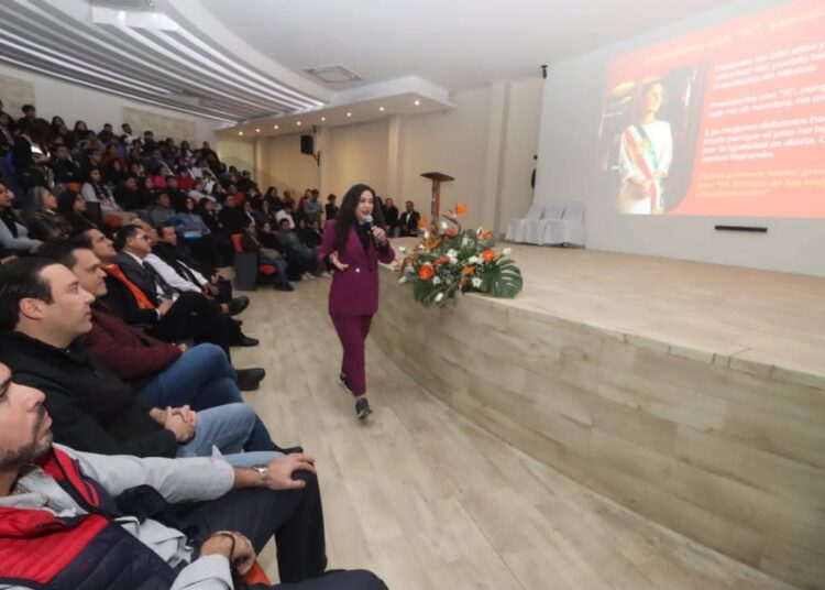 Presenta MC a integrantes de la Fuerza Naranja en Tamaulipas