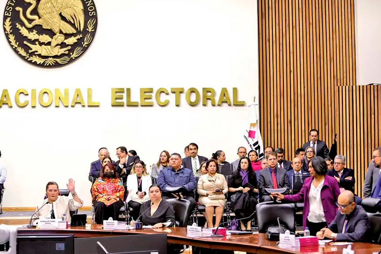 Aplauden combate a corrupción en Infonavit