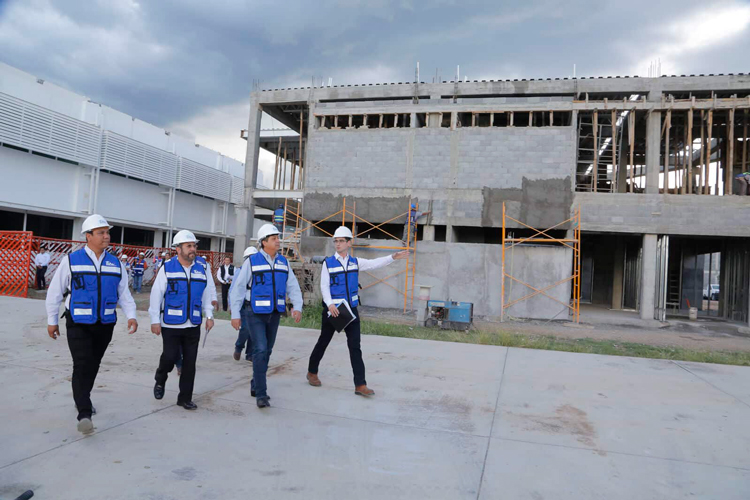 CDV no edificó relación con constructores locales