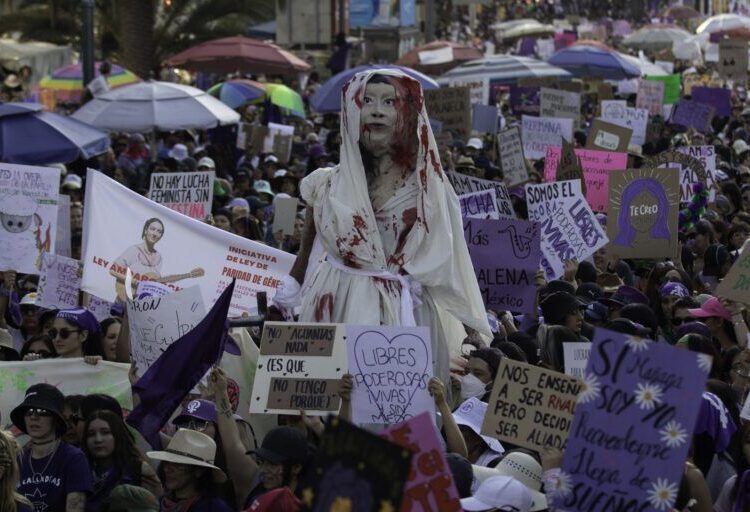 ¿Por qué no se felicita ni se ‘celebra’ el Día Internacional de la Mujer?