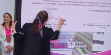 El magisterio es el eje y futuro del país: Américo