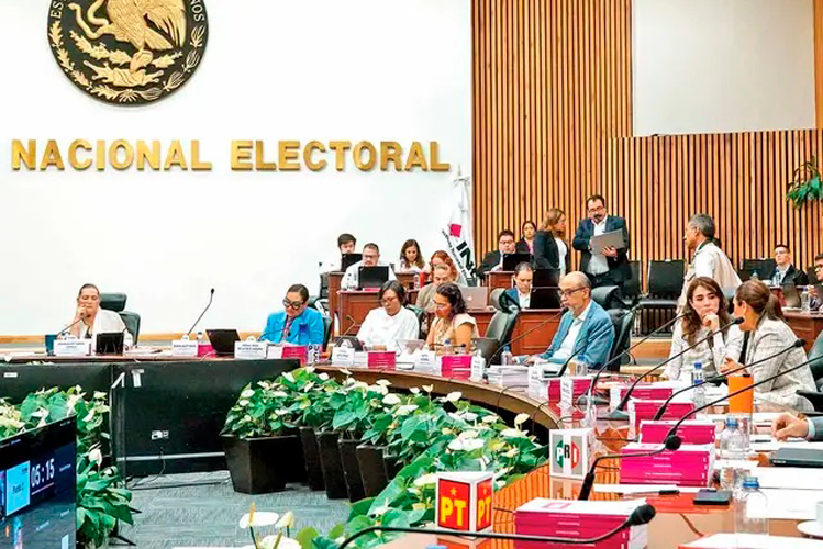 INE indaga 26 casos por violación a 8 de 8