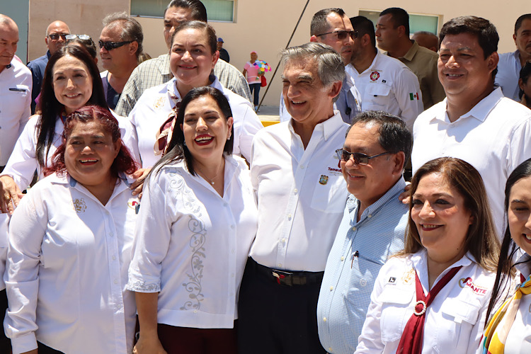 Impulsa STPS colocación de más de 460 trabajadores agrícolas en el extranjero