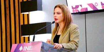 Uribe solicita apelar su condena bajo libertad