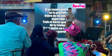 Mercado ‘Maclovid Herrera’ se viste de fiesta con concurso de karaoke