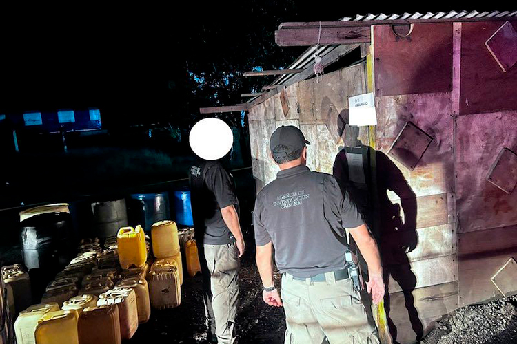 FGR asegura 6,400 litros de huachicol en Tamaulipas