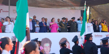 Nuevo Laredo celebra con orgullo el desfile por el 215 aniversario de la independencia de México