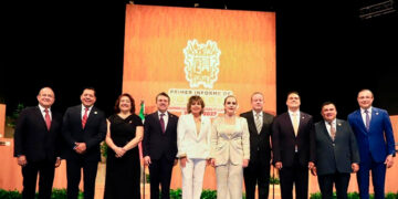 Diputados locales y federales reconocen a Carmen Lilia Canturosas como la mejor Alcaldesa de Tamaulipas y de México