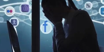 Proponen castigar insultos  y difamación en redes sociales