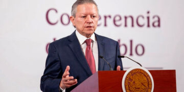 Migrantes reciben atención médica en partos de alto riesgo