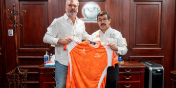 Armando Arce asume presidencia del Club Correcaminos