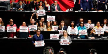 Diputados aprueban en lo general la Ley de Amparo