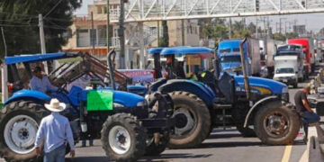 Transportistas cimbran las vías de 24 estados