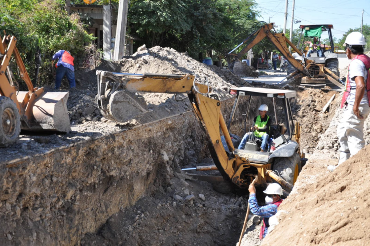 Supervisa SRHDS avances en la rehabilitación del drenaje en el municipio de González