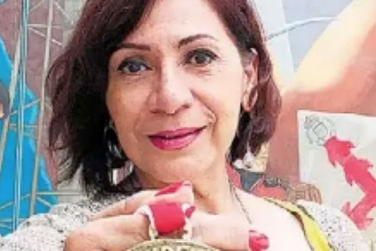 Cecilia Lugo recibe la máxima presea; medalla “Luis García de Arellano”