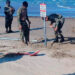 Retira Marina letreros invasores de gringos en Playa Bagdad