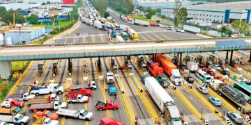Transportistas ‘afilan’ reclamos y bloqueos