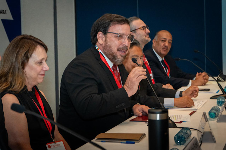 Reconoce UNESCO liderazgo de Tamaulipas en Aprendizajes Fundamentales y buenas prácticas docentes en la FIL Guadalajara 2025