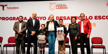 Posada navideña lleva alegría a más de 460 niñas y niños de la colonia Esfuerzo Popular